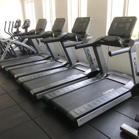Westmoreland Hills - Mount Standfast - St James - Full Gym Membership セントジェームス エクステリア 写真